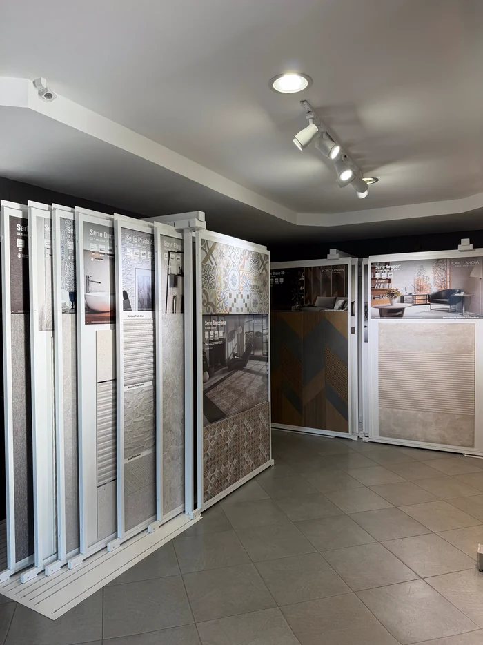 Espositore Porcelanosa