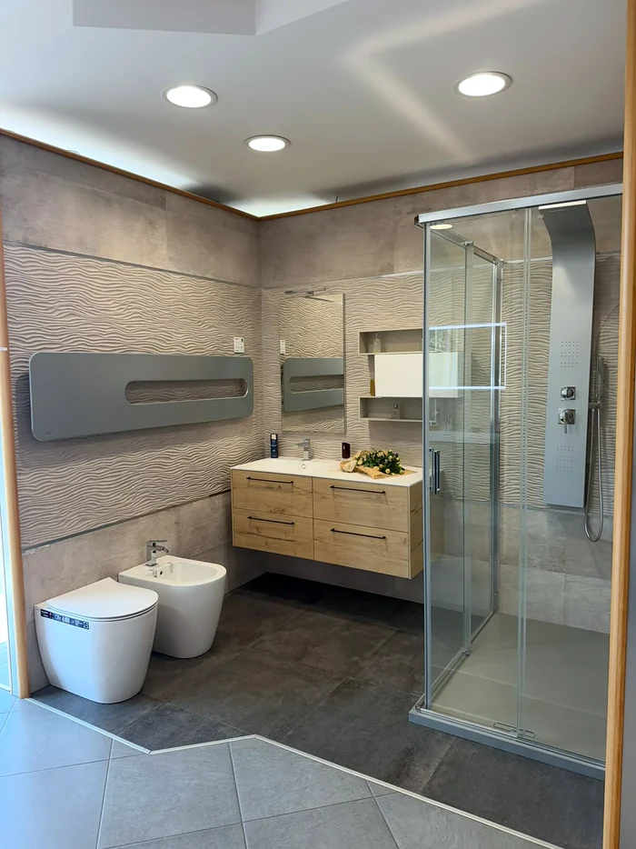 Bagno con doccia