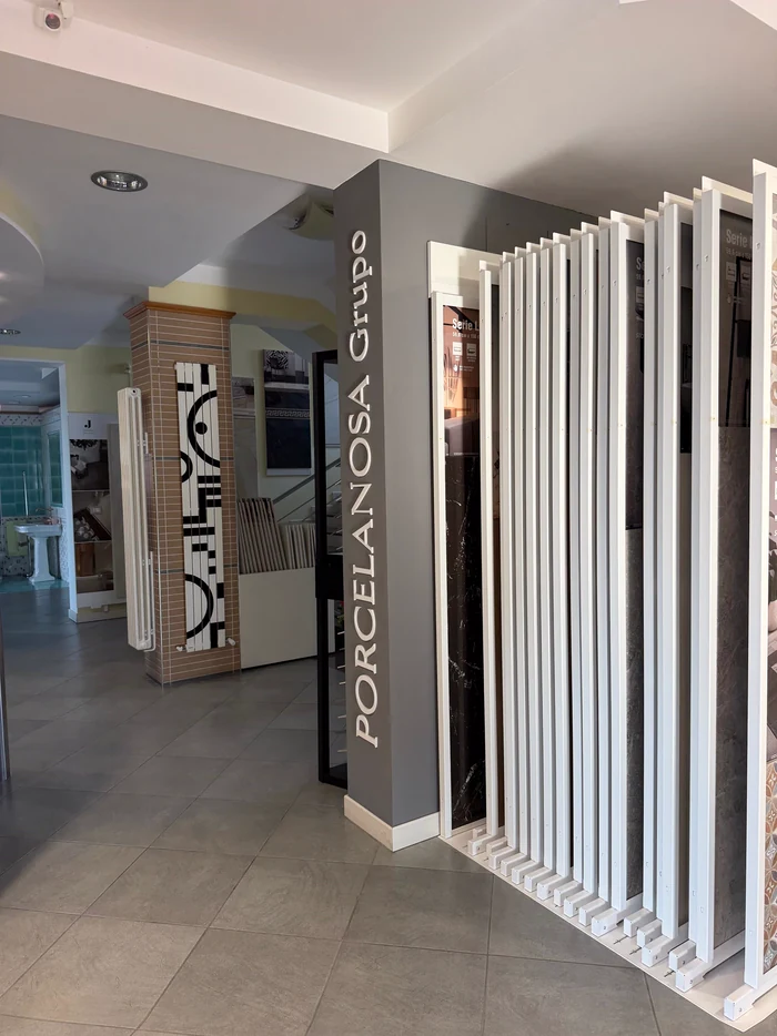 Espositore Porcelanosa